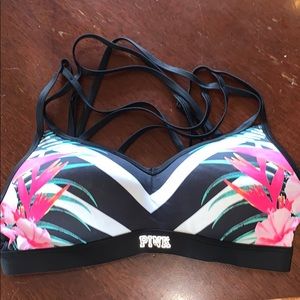 STRAPPY VICTORIA SECRET PUSH UP BRA - HAWAIN